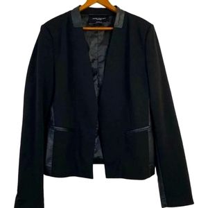 AKIRA Chicago Black Label two toned open front black Blazer in a size small